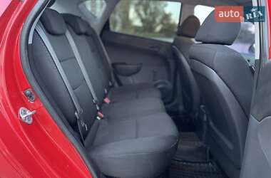 Хэтчбек Hyundai i30 2010 в 