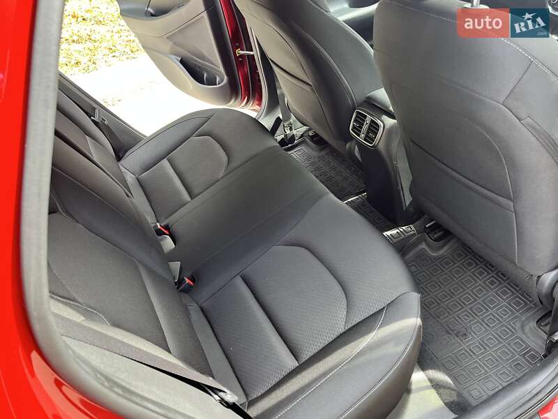 Хэтчбек Hyundai i30 2017 в Киеве