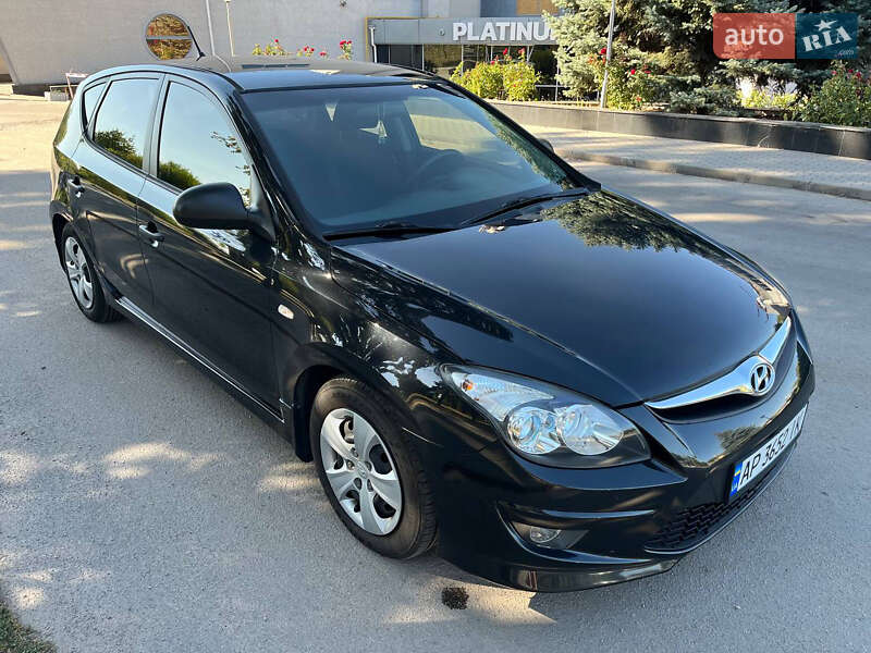 Хэтчбек Hyundai i30 2011 в Запорожье