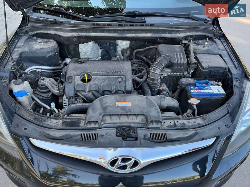 Хэтчбек Hyundai i30 2011 в Запорожье