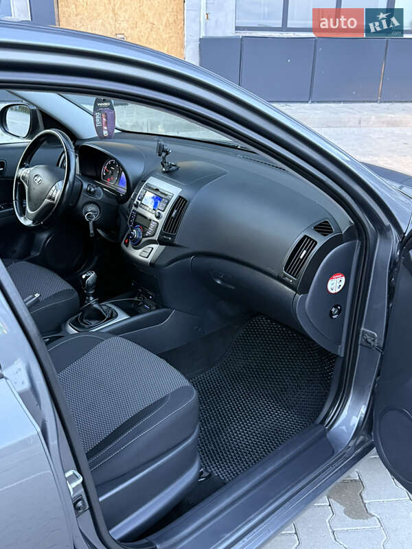 Хэтчбек Hyundai i30 2009 в Тернополе