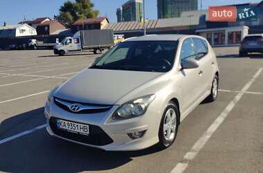 Хэтчбек Hyundai i30 2010 в Киеве