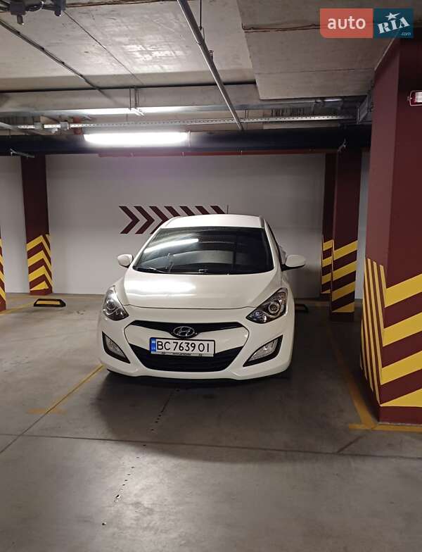 Універсал Hyundai i30 2013 в Львові