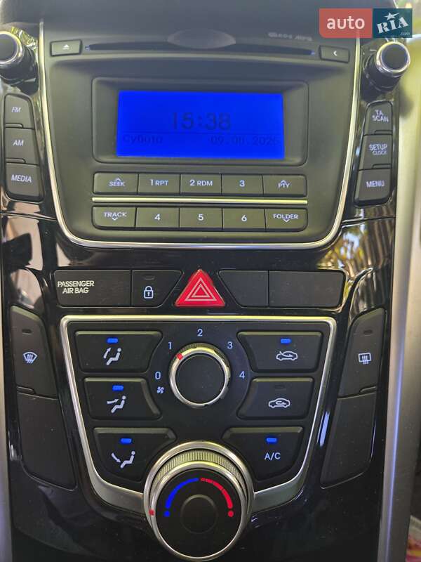 Хэтчбек Hyundai i30 2013 в Хусте