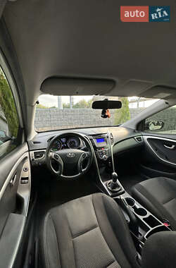 Хэтчбек Hyundai i30 2012 в 