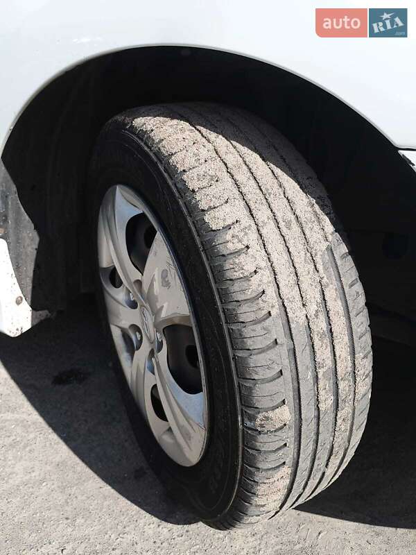 Хэтчбек Hyundai i30 2011 в Киеве