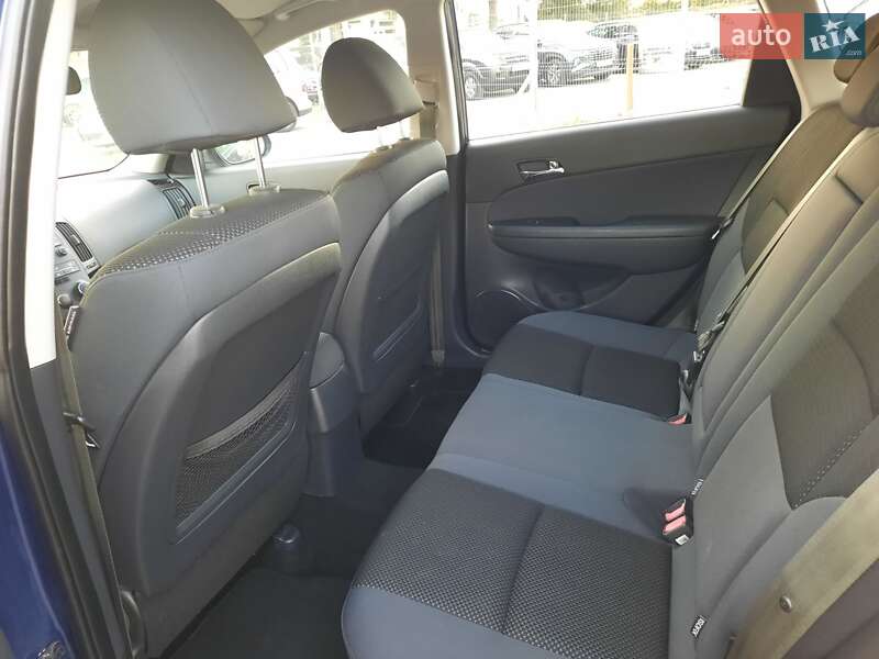 Универсал Hyundai i30 2011 в Полтаве