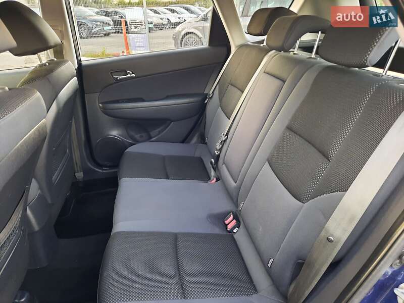 Универсал Hyundai i30 2011 в Полтаве