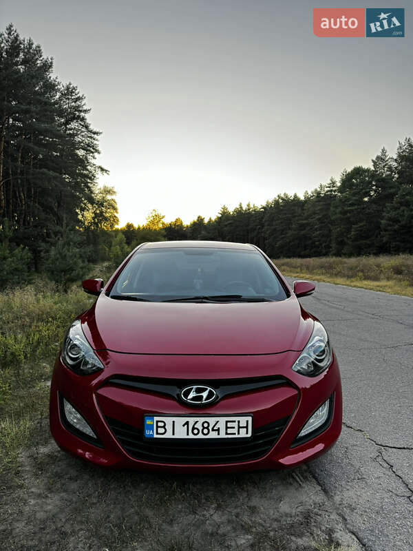 Хэтчбек Hyundai i30 2012 в 