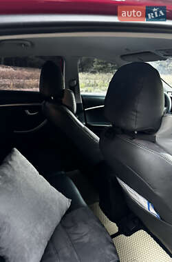 Хэтчбек Hyundai i30 2012 в 