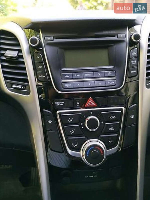 Хэтчбек Hyundai i30 2016 в Киеве