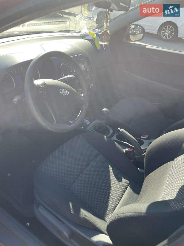 Універсал Hyundai i30 2009 в Києві фото 16 Універсал Hyundai i30 2009 в Києві