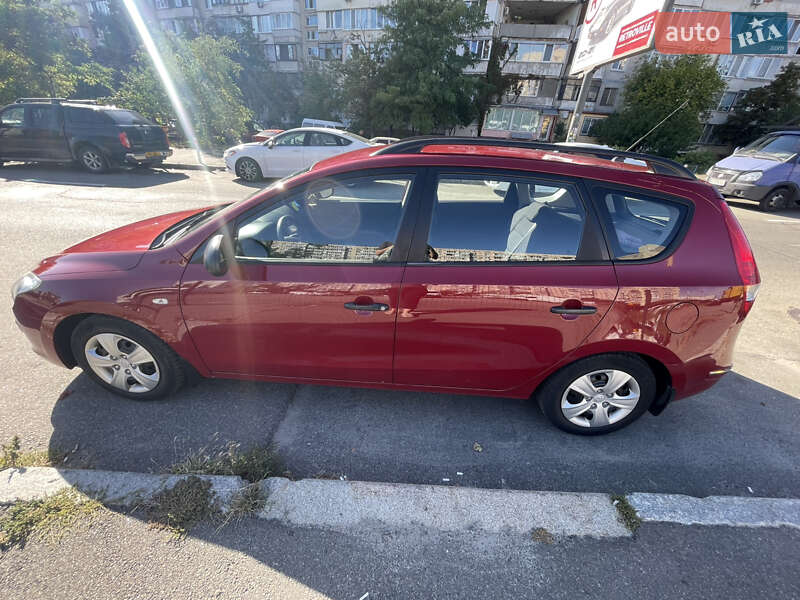 Універсал Hyundai i30 2009 в Києві фото 21 Універсал Hyundai i30 2009 в Києві