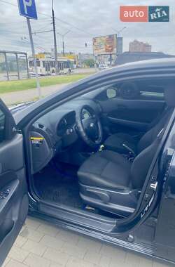 Хэтчбек Hyundai i30 2009 в 
