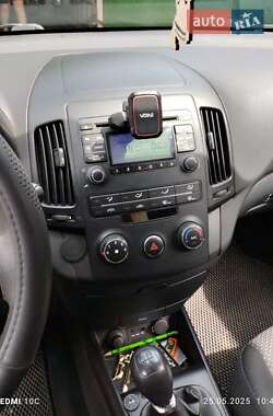 Универсал Hyundai i30 2010 в 