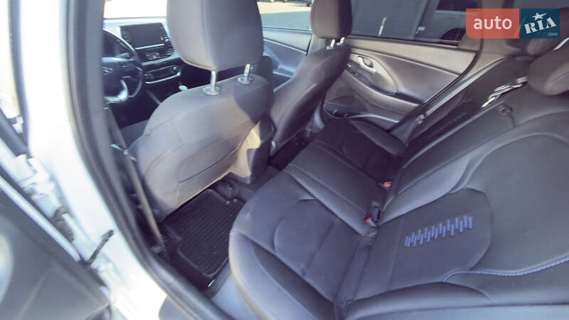 Универсал Hyundai i30 2018 в Хусте