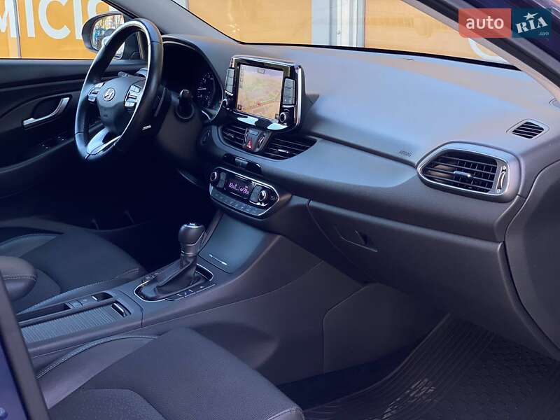 Фастбек Hyundai i30 2019 в Дніпрі