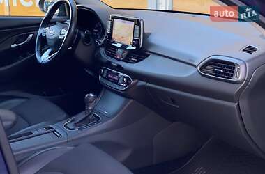 Фастбэк Hyundai i30 2019 в 