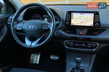 Фастбэк Hyundai i30 2019 в 
