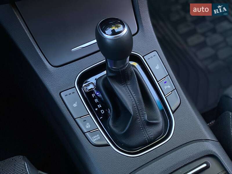 Фастбек Hyundai i30 2019 в Дніпрі