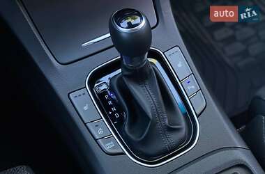 Фастбэк Hyundai i30 2019 в 