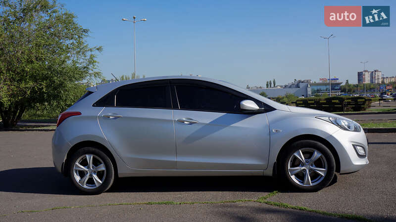 Хэтчбек Hyundai i30 2013 в Кривом Роге