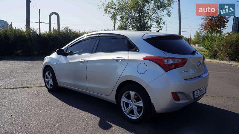 Хэтчбек Hyundai i30 2013 в Кривом Роге