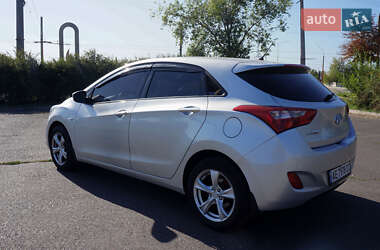 Хэтчбек Hyundai i30 2013 в 