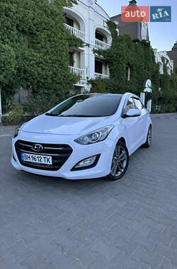 Хэтчбек Hyundai i30 2015 в 