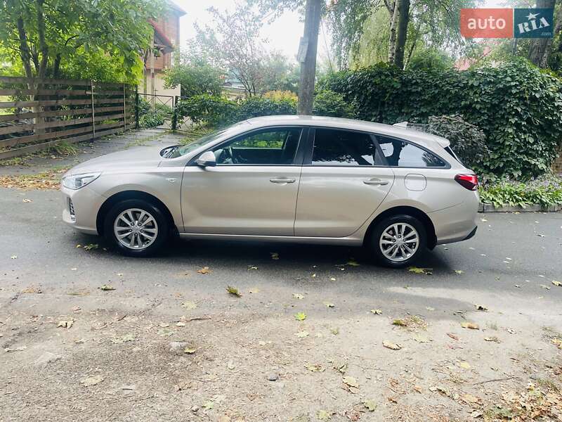 Универсал Hyundai i30 2020 в Киеве