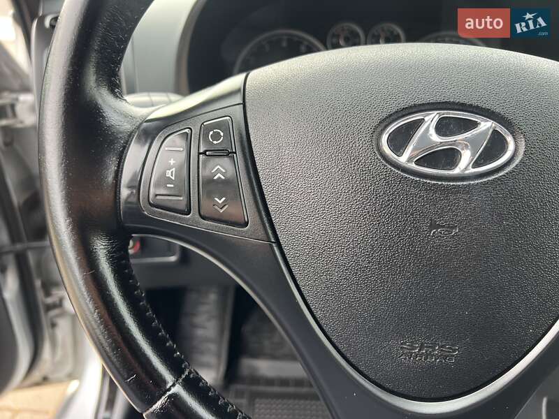 Универсал Hyundai i30 2011 в Киеве