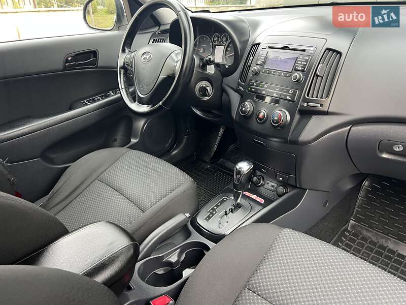 Универсал Hyundai i30 2011 в Киеве