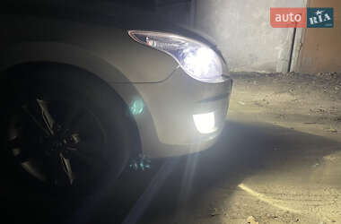 Хэтчбек Hyundai i30 2008 в 