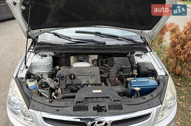 Хэтчбек Hyundai i30 2008 в 