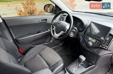 Хэтчбек Hyundai i30 2008 в 