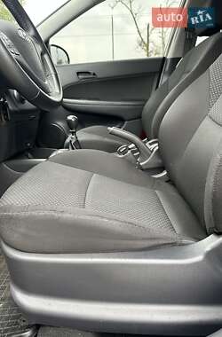 Хэтчбек Hyundai i30 2009 в 