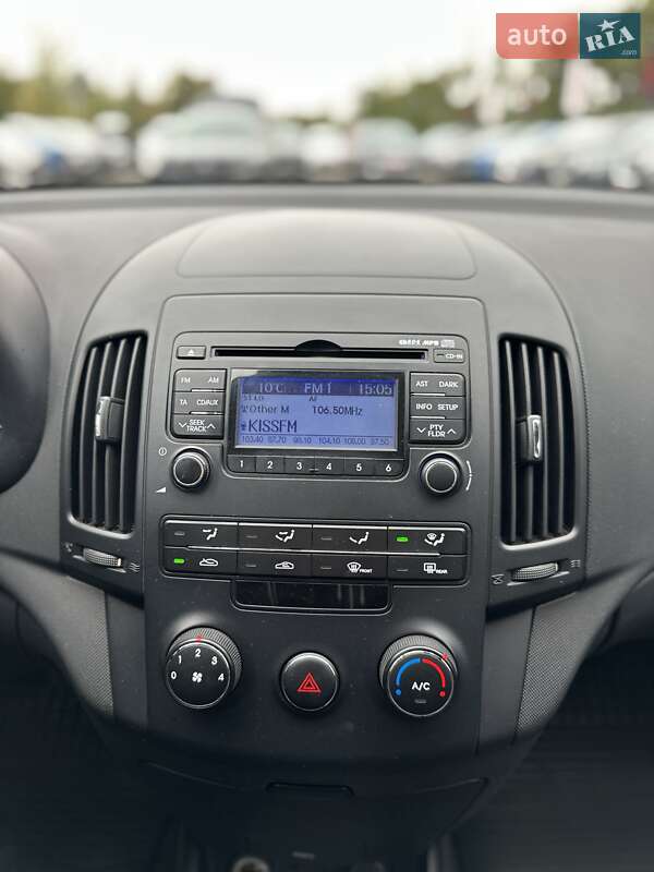 Хэтчбек Hyundai i30 2009 в Белогородке