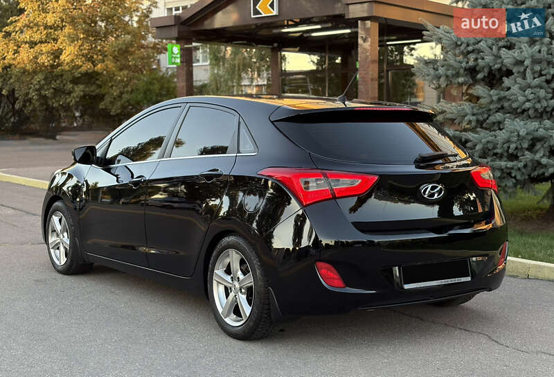 Хэтчбек Hyundai i30 2012 в Кременчуге