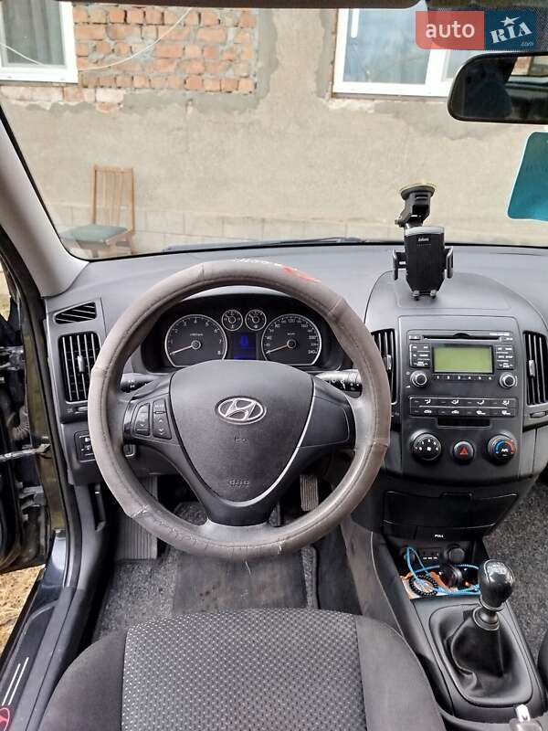 Хэтчбек Hyundai i30 2009 в Кицмани