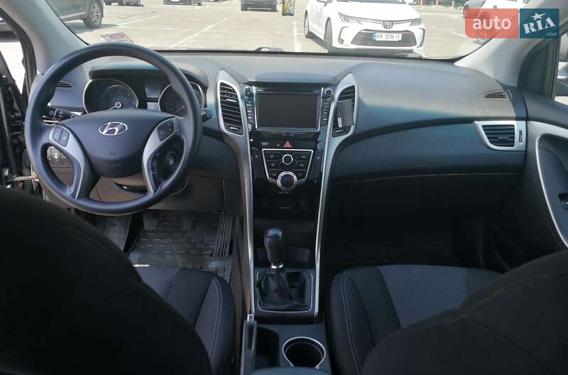 Универсал Hyundai i30 2013 в Стрые