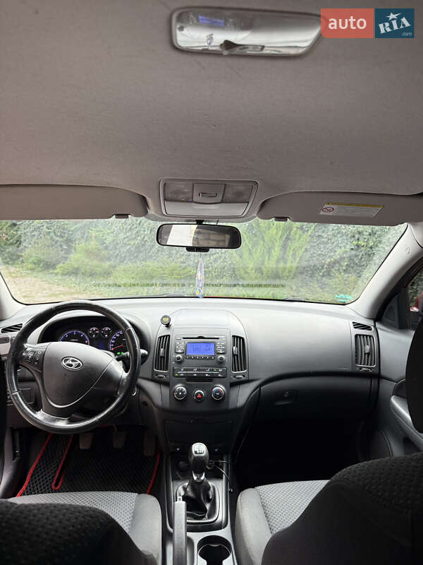 Универсал Hyundai i30 2011 в Кривом Роге