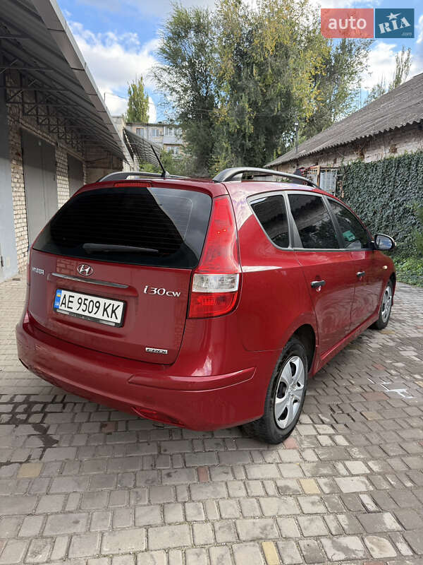 Универсал Hyundai i30 2011 в Кривом Роге