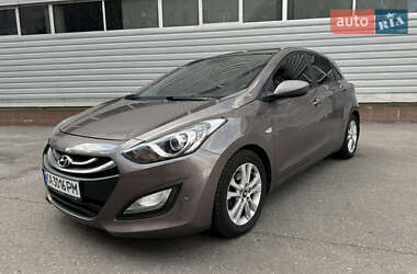 Хэтчбек Hyundai i30 2012 в 