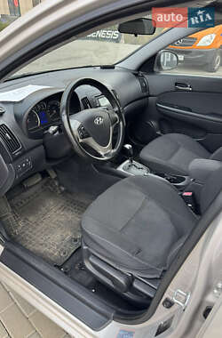 Хетчбек Hyundai i30 2008 в 