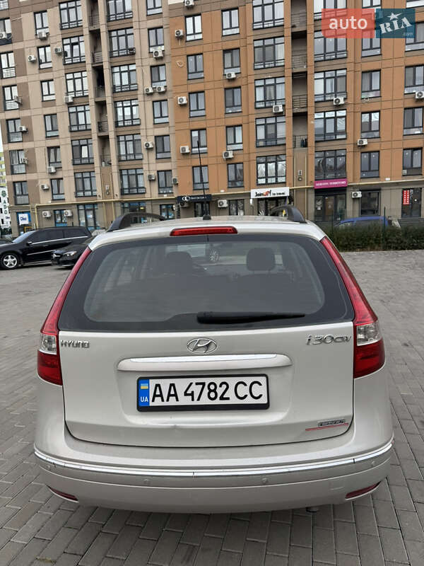 Хэтчбек Hyundai i30 2008 в Киеве