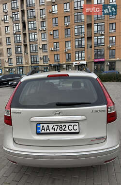 Хетчбек Hyundai i30 2008 в 