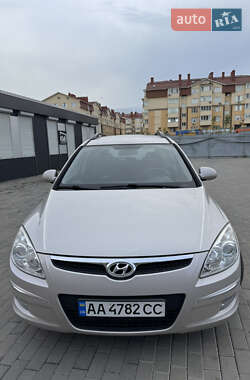 Хетчбек Hyundai i30 2008 в 