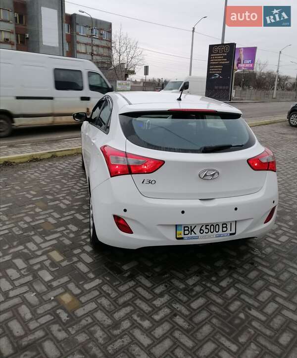 Хэтчбек Hyundai i30 2013 в Ровно