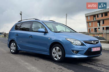 Універсал Hyundai i30 2012 в  фото 2 Універсал Hyundai i30 2012 в