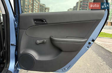 Універсал Hyundai i30 2012 в  фото 30 Універсал Hyundai i30 2012 в